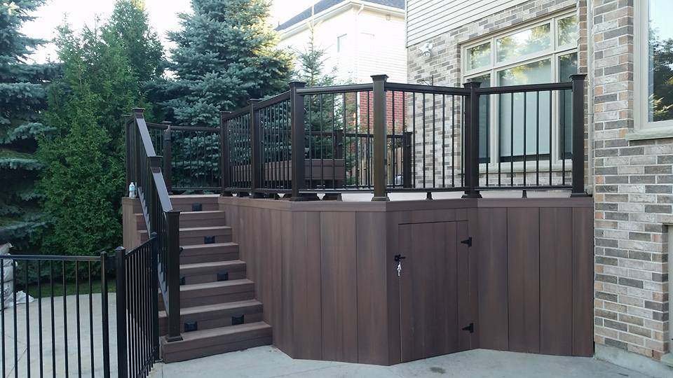 Composite Deck Installed in London, Ontario