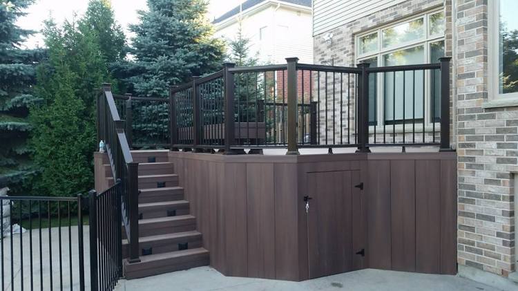 Composite Deck Installed in London, Ontario